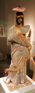 Tanagra-figurine-11
